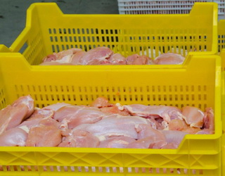 Виробництво свіжого й охолодженого м’яса птиці в І півріччі зросло на 46%